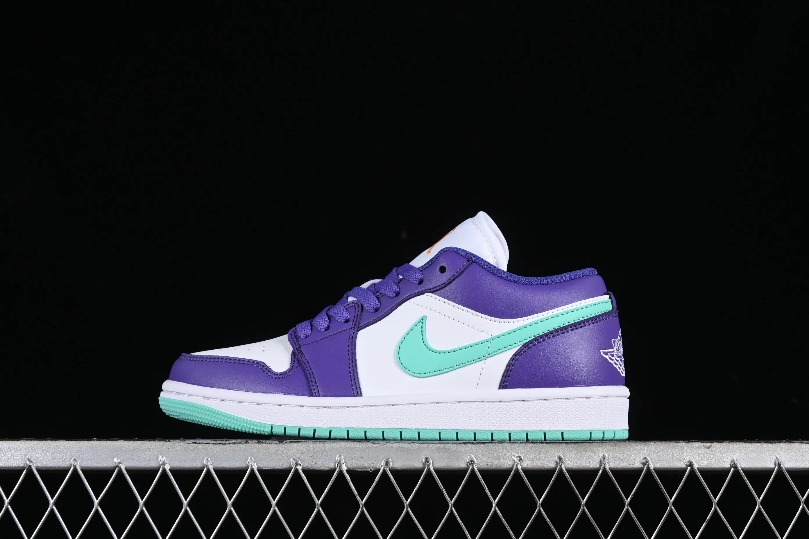 All categories Air Jordan Jordan series basketball shoes Air Jordan 1 Low Air Jordan 1 Low AJ1 Joe 1 Charlotte Hornets low-top cultural and casual sneakers HJ9013-550